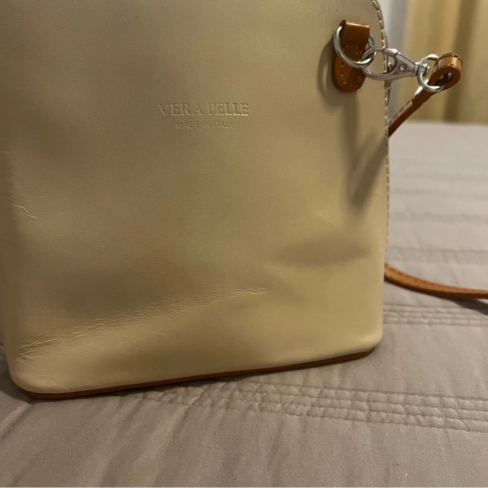 Vera Pelle Cream and Tan Brown Crossbody Bag - Picture 7 of 8